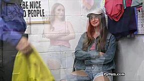 为什么在后办公室肛干巨乳美女嫌疑犯？