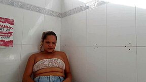 Paty bumbum shows her big ass for you