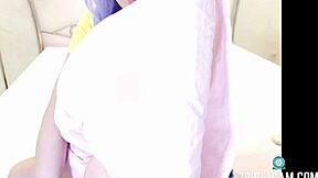 Emmy五月27号camgirl热辣表演1girl1cam