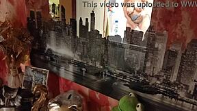 i caught my girlfriend showing her tits