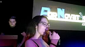 哇大奶女同户外真枪实弹！