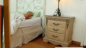 Elsa Jean想要大屌内射吗？