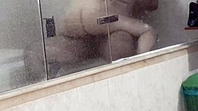 I watched Argentine whore ridin' cock in hotel