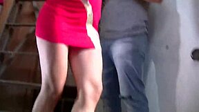 baile sensual in bikini thong