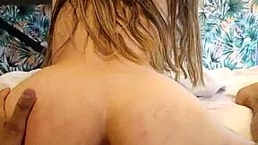 i'm fuckin my skiny latina gf witout a condom, her natral tits bouncin