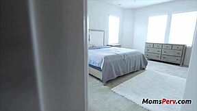 i control my mom's orgasms with ease