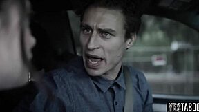 嫉妒继兄后入猛操娇小继妹狗爬式