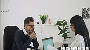 AMANDA RABBIT FIGHTS FOR PROMOTION WITH MIKE ZANDER