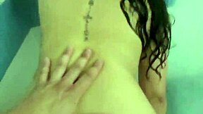 cogiendo with my curvy sister-in-law in her bathroom while bathing