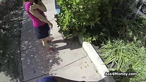 broke teen 18+ goes from payphone to sucking cock in public 😩