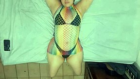 I fucked my huge booty girlfriend raw doggystyle, oh man it was so good