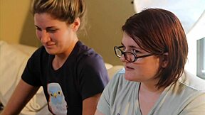 Horny Lesbian Babes Muff Dive