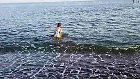 Amateur Teen With Big Ass Shows Pussy On Public Beach