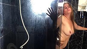 Novinho Comendo A Tia Do Seu Amigo No Banheiro Da Casa Dela Branquinha Gostosa