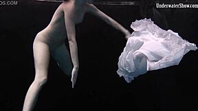 watch andrejka the czech babe do astonishing underwater moves in bikini at pool