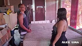 minha prima paty bumbum me pega no flaga batendo punheta e me dar a buceta