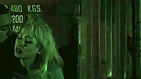 棕发戈尔迪18+户外粗暴双插狂忍