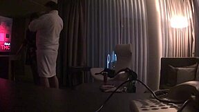 我的娇小骚货为什么这么上瘾看？