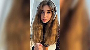 Increible Como Folla Esta Chica Mientras Escucha Musica Su Coño Aprieta Mi Polla Y Tiene Un Orgasmo Hablando En Español