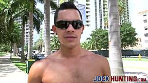 Amateur dude picked up for tight ass pounding by bodybuilder