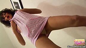 I'm Your Tomgirl Neighbor In Tight Jeans, Come Over!