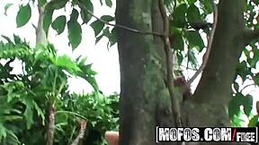 我就像，在公共公园和Alexis Grace完全干我的男友，哎呀！