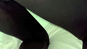 she coms to fuck me durin my rest, its so hot