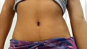 cute girl lifting skirt, so horny right now 😍