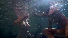 Lesbians Katka Barbara Bounce Underwater!