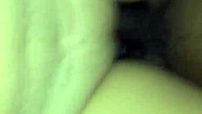 新邻居趁老公上班猛操人妻