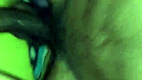 新邻居趁老公上班猛操人妻