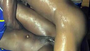 大屌粗暴传教士猛干黑人18+妹子骚逼