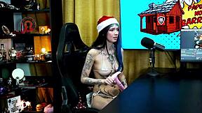 Teen Brunette Uses Anal Plug