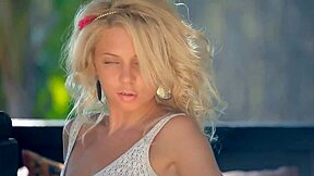 Who Is This Hot Blonde Teen Solo?