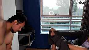 i let him mesure my ass but he fuked my pusy