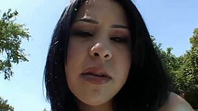 塞丽娜，那个少女18+女孩轻松吸舔操多个家伙