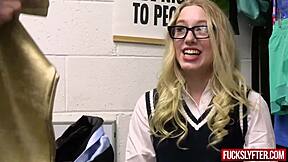 omg, kallie taylor, why steal a dress for that date?!