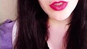 What’s hiding backstage with this hot brunette girlfriend?