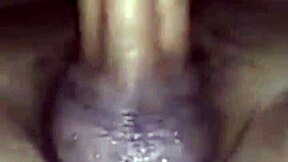 Novinha rides friend, switches from pussy to ass, he cums in her ass.