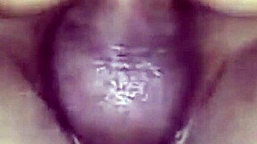 Novinha rides friend, switches from pussy to ass, he cums in her ass.