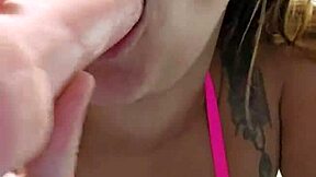 batendo siririca pro meu amante gravei e mandei o video pra ele