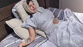 饥渴病人忍不住，需要帮助快速结束