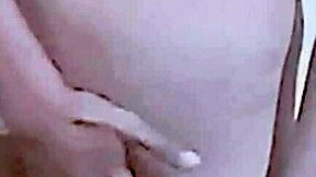 Indian teen girlfriend gets creampied on the floor at home.