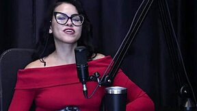 damn, bruna ferrari's hot preliminares podcast moments with bia hot!