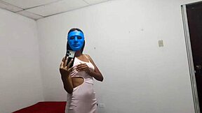 I, India latina, tell my subscribers in spanish that I really want to fuck