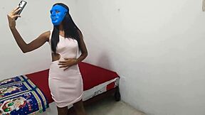 I, India latina, tell my subscribers in spanish that I really want to fuck