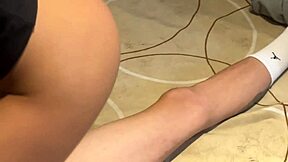 Secretary hooks up with employee without protection in office