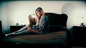 Watch petite Candice finger her shaved pussy with a flower?