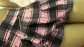 Tierna universitaria en minifalda es tocada por su maestro se excita �sexo anal. 😘🍑