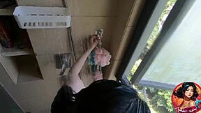 饥渴19岁中国大学生18+惊喜淋浴性爱